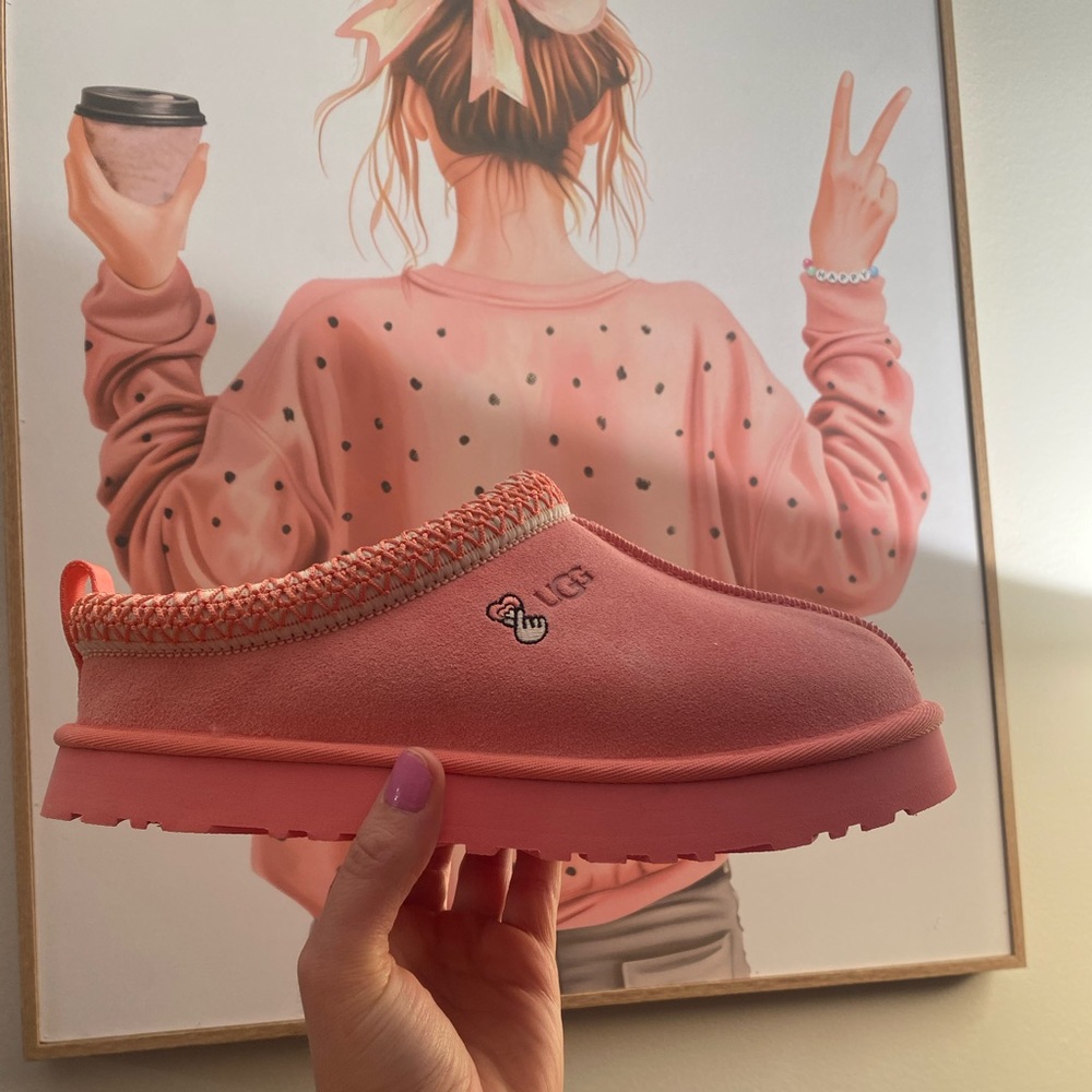 Sold out valentines tazz Uggs